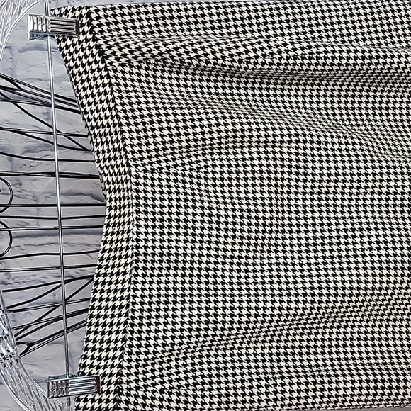 J H COLLECTIBLES VINTAGE Black and White Houndstooth Wool Maxi Skirt - Picture 3 of 7
